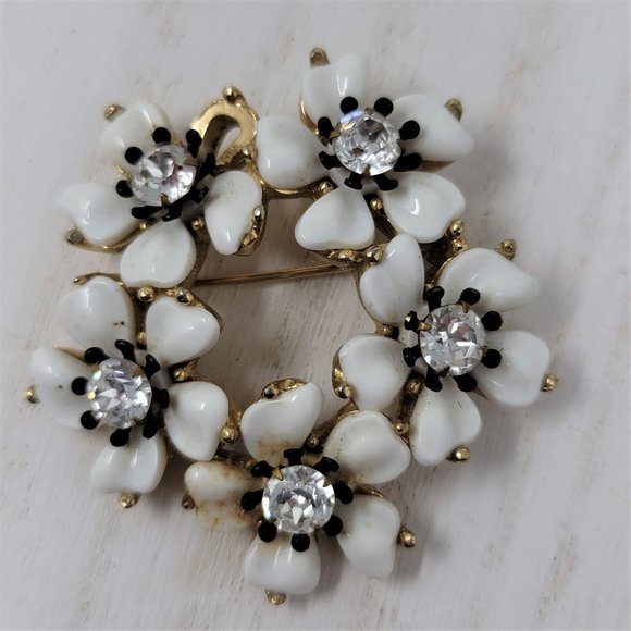 Kramer Circle Flower Pin Brooch Rhinestones - Picture 6 of 7